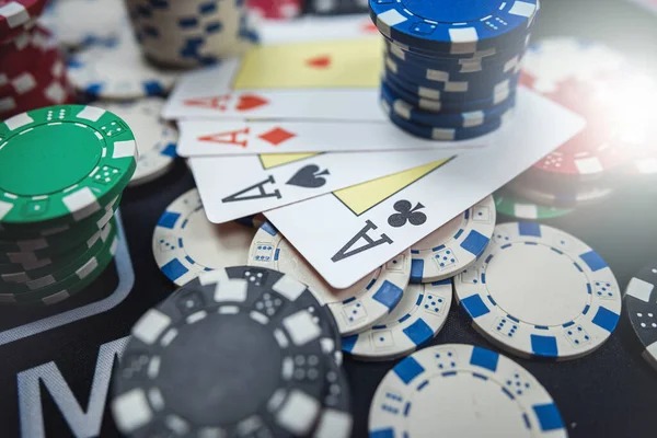 rupiah123 mobile app interface showing live-dealer tables and sportsbook markets